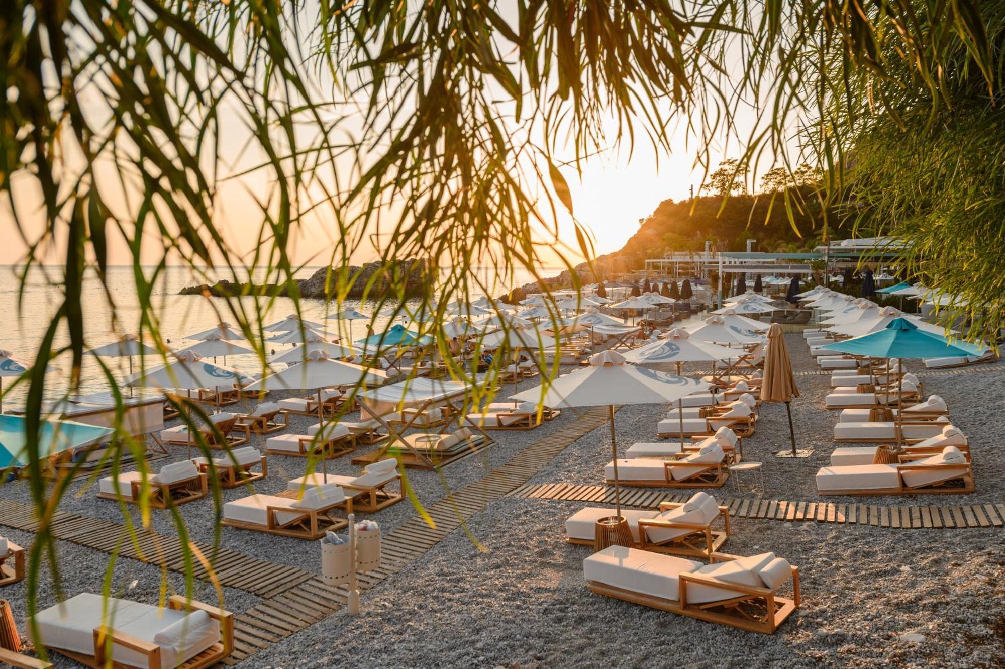 Folie Marine Club 5* Jal