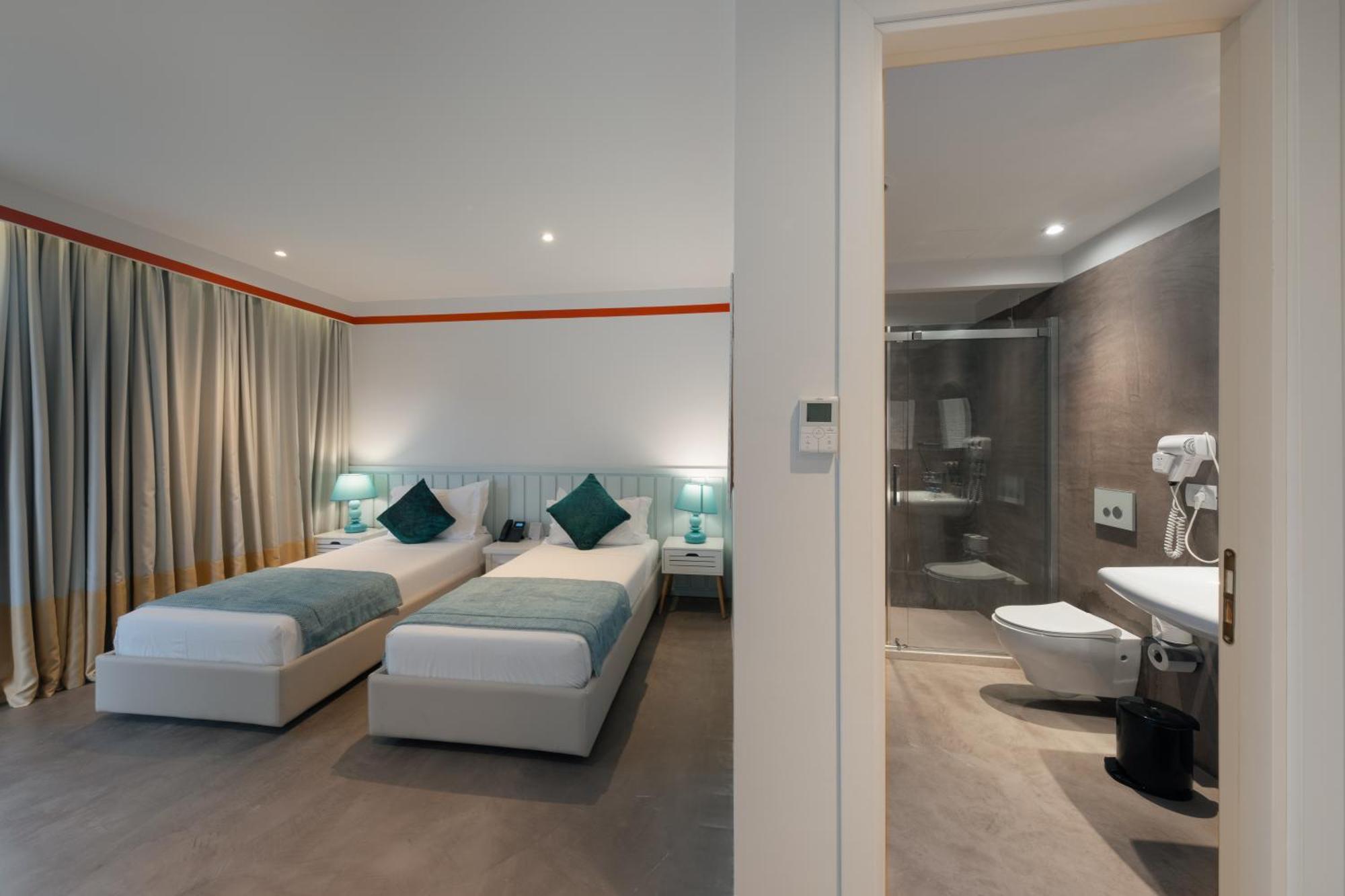 Hotel Folie Marine Club